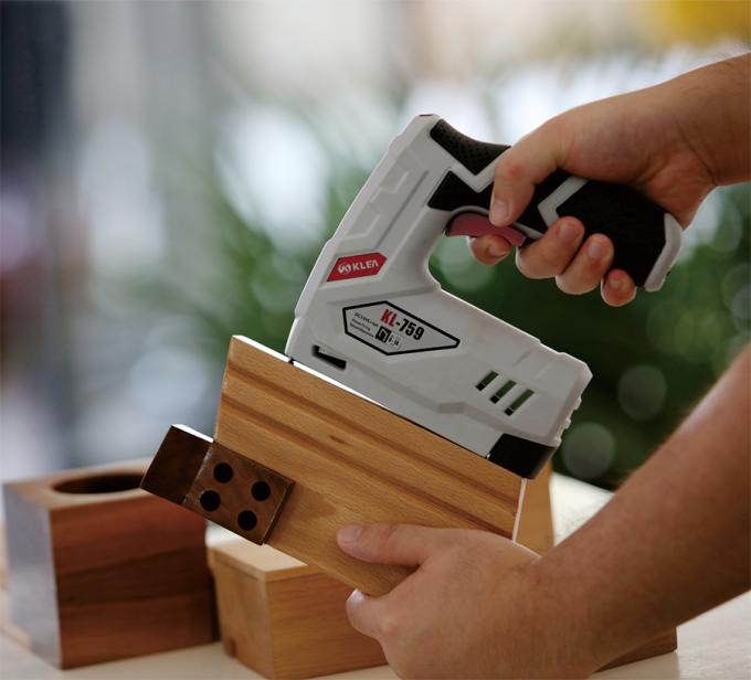 Die Nummer ist KL-759. 1